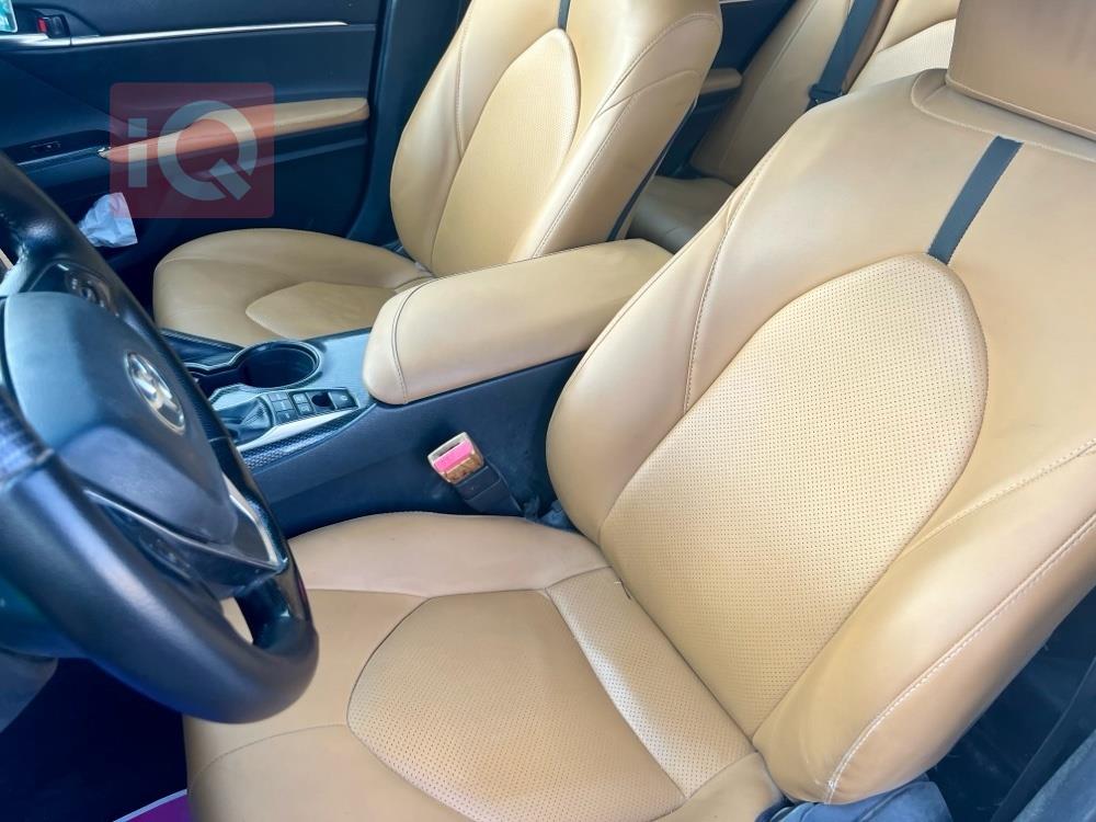 تۆیۆتا کامری